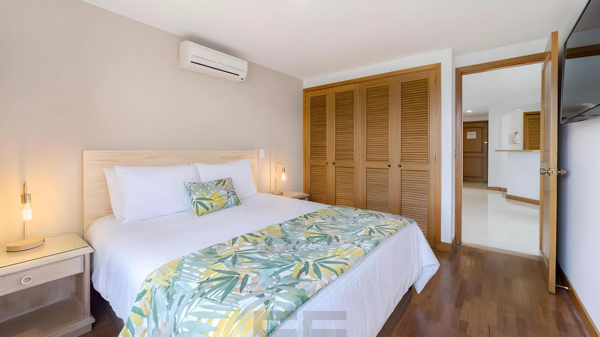 ميديلين Alcazar De Oviedo By Ee Hoteles شقة فندقية